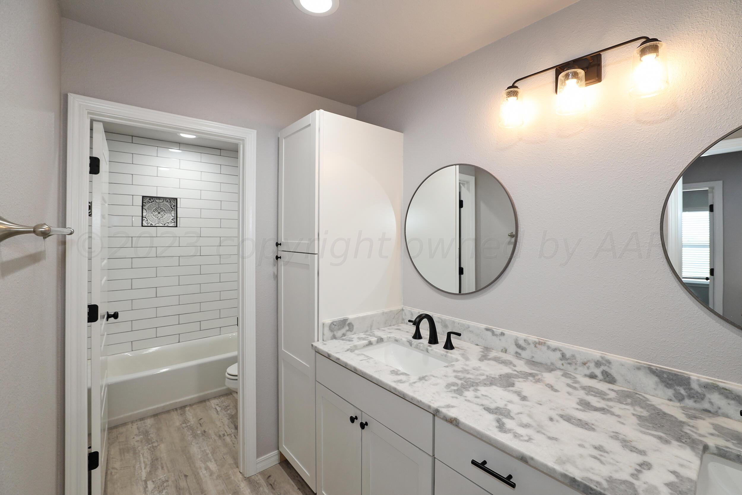 8945 Redbud Road Amarillo, TX 79119 - Photo 15 of 21 Bathroom2