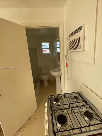 $1,500 | 4851 Northwest 192nd Street, Unit 1, Miami Gardens, FL 33055