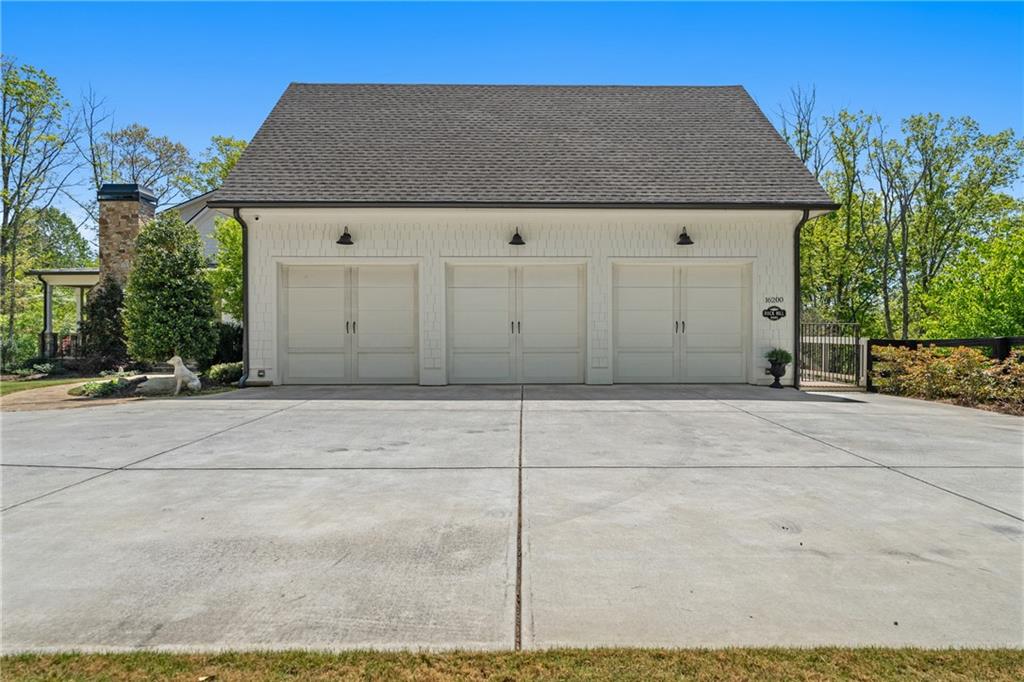 16200 Henderson Road Milton, GA 30004 - Photo 10 of 95 a view of a house