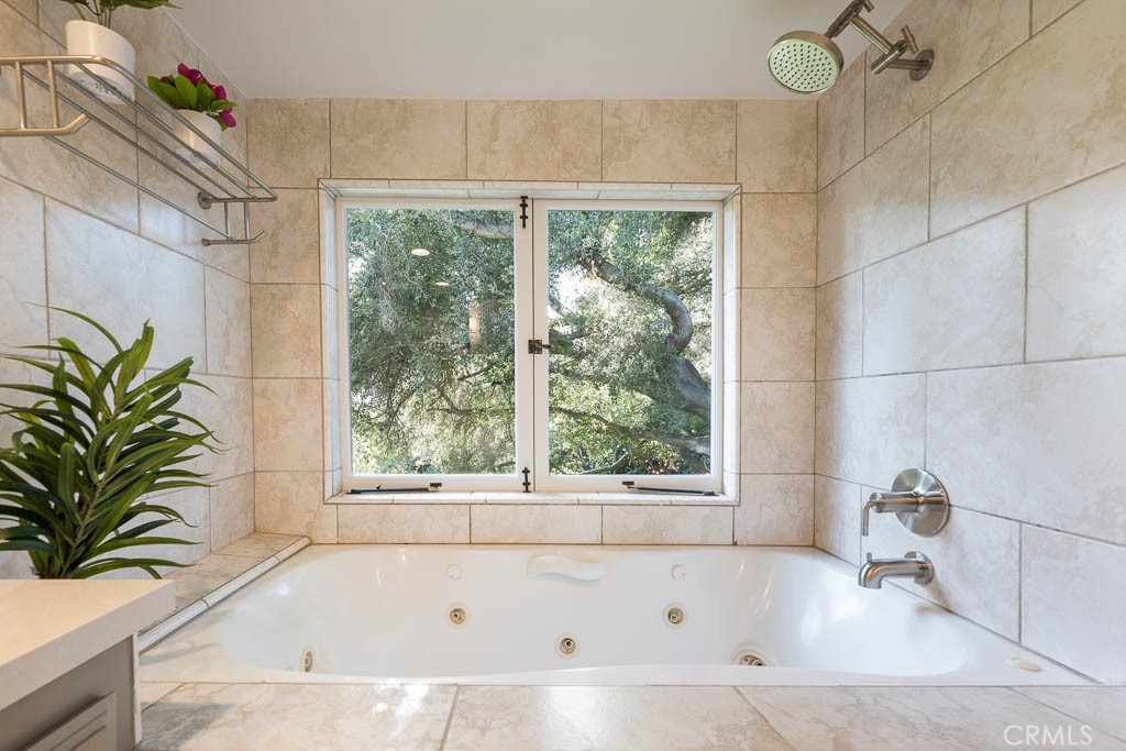 21670 Encina Road Topanga, CA 90290 - Photo 19 of 27 Gallery Image 19