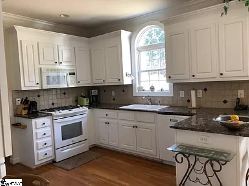 114 West Spindletree Way Greer, SC 29650 - Photo 7 of 19 Gallery Image 7