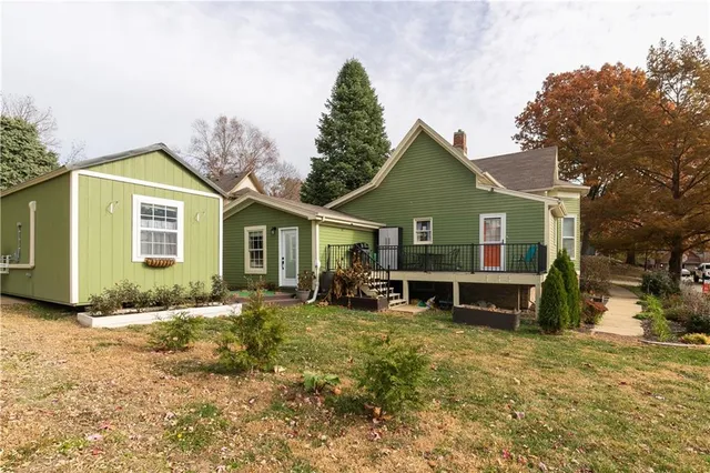 $358,900 | 402 North Leonard Street, Liberty, MO 64068