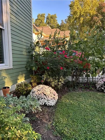 $358,900 | 402 North Leonard Street, Liberty, MO 64068