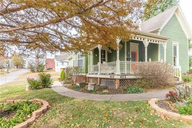$358,900 | 402 North Leonard Street, Liberty, MO 64068