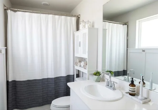 $2,900 | 4016 De Berry Lane, Royse City, TX 75189