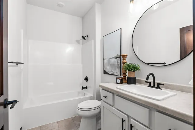 $459,000 | 3710 East Callalilly Lane, Appleton, WI 54913