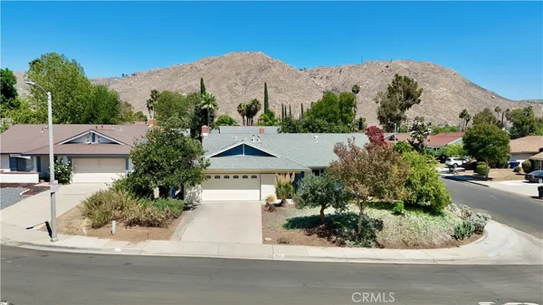 $3,950 | 3430 Bahia Place, Riverside, CA 92507