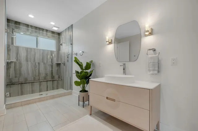 $600,000 | 2339 West Lake Hall Road, Tallahassee, FL 32309