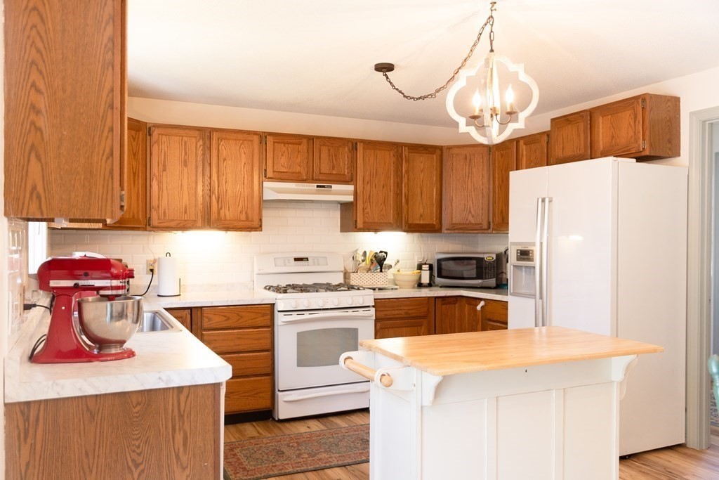 40 Ware Road, Unit 13 Belchertown, MA 01007 - Photo 8 of 33 Gallery Image 8