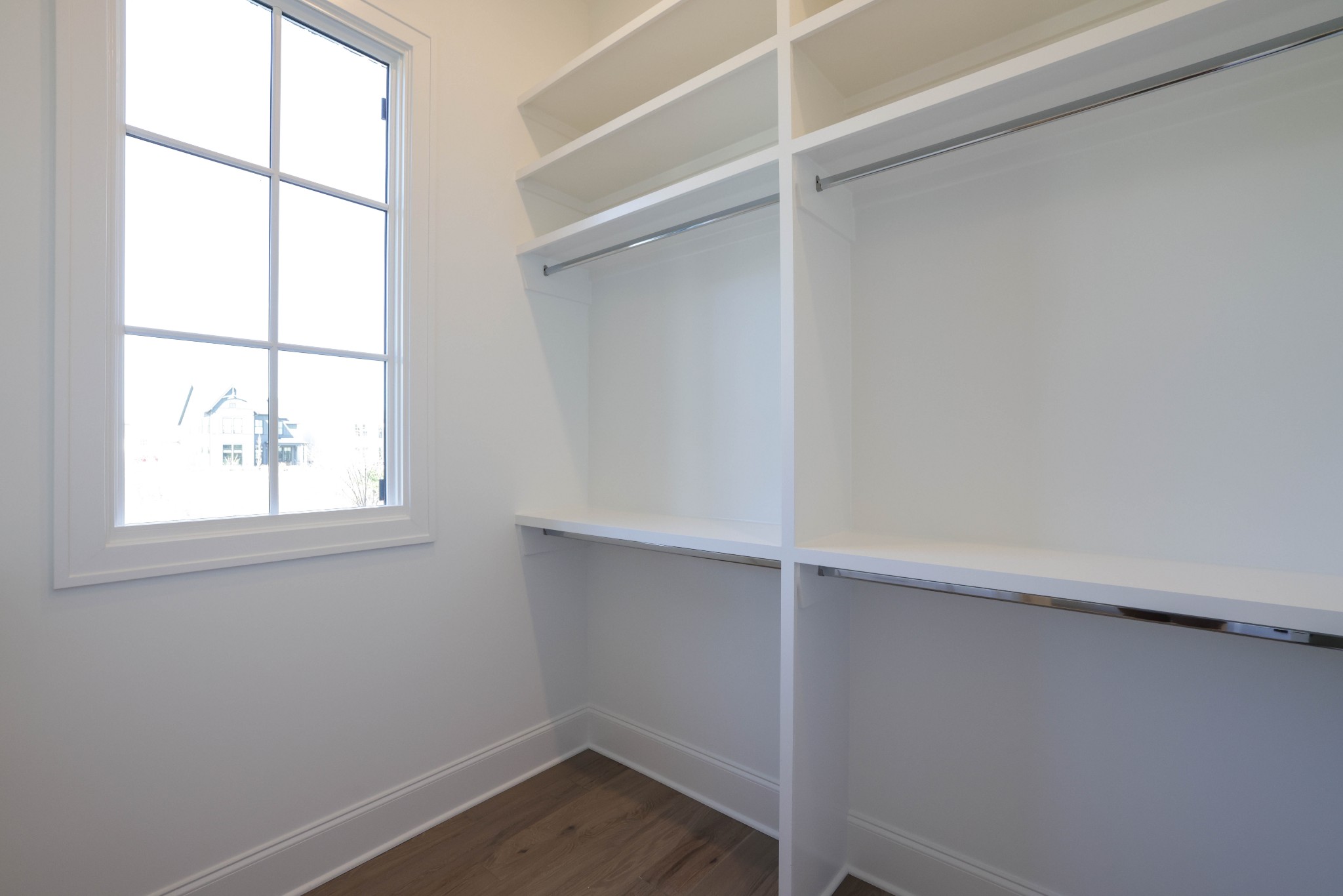 657 Jackson Falls Drive Nashville, TN 37221 - Photo 27 of 63 an empty room with a window