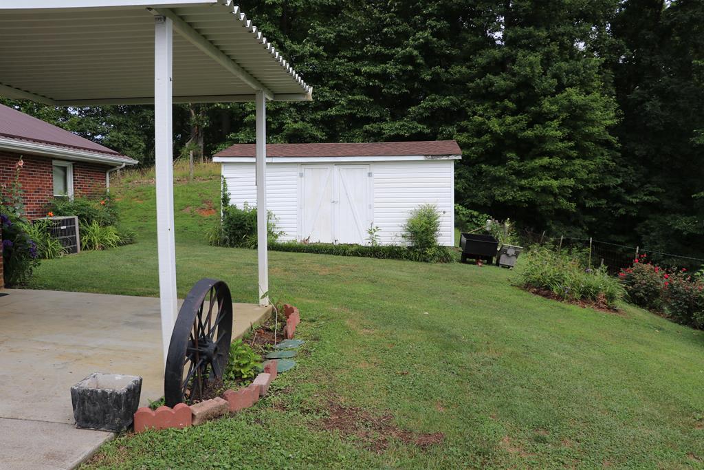 20363 Haskell Station Road Bristol, VA 24202 - Photo 38 of 56 75170_37