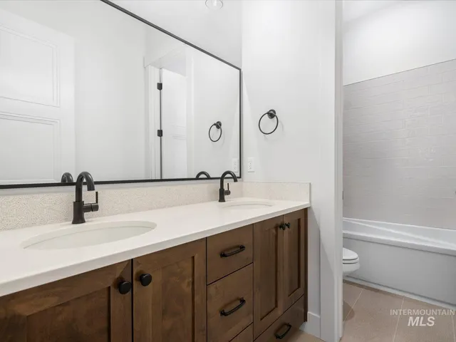 $962,514 | 6900 Saddle Bred Way, Star, ID 83669