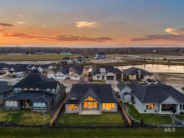 $962,514 | 6900 Saddle Bred Way, Star, ID 83669