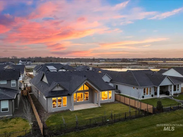 $962,514 | 6900 Saddle Bred Way, Star, ID 83669