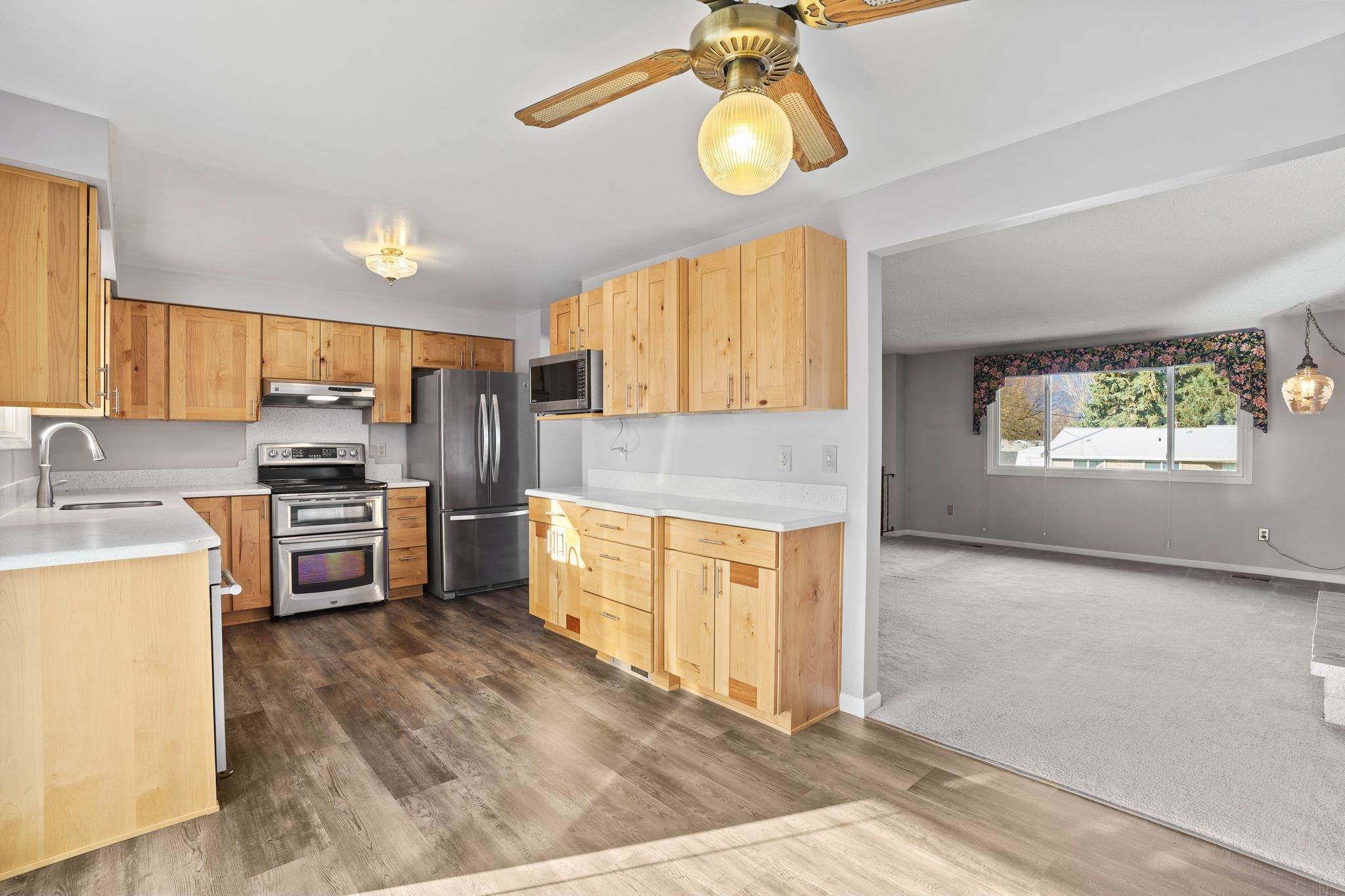 18924 East Riverside Avenue Greenacres, WA 99016 - Photo 11 of 39 Gallery Image 11