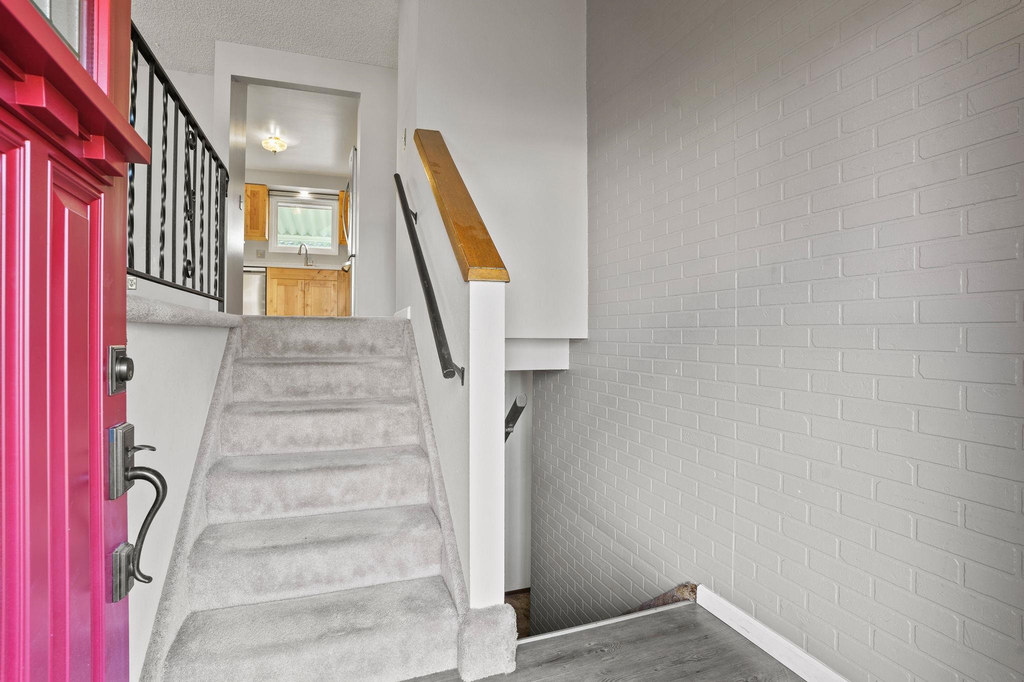 18924 East Riverside Avenue Greenacres, WA 99016 - Photo 4 of 39 Gallery Image 4