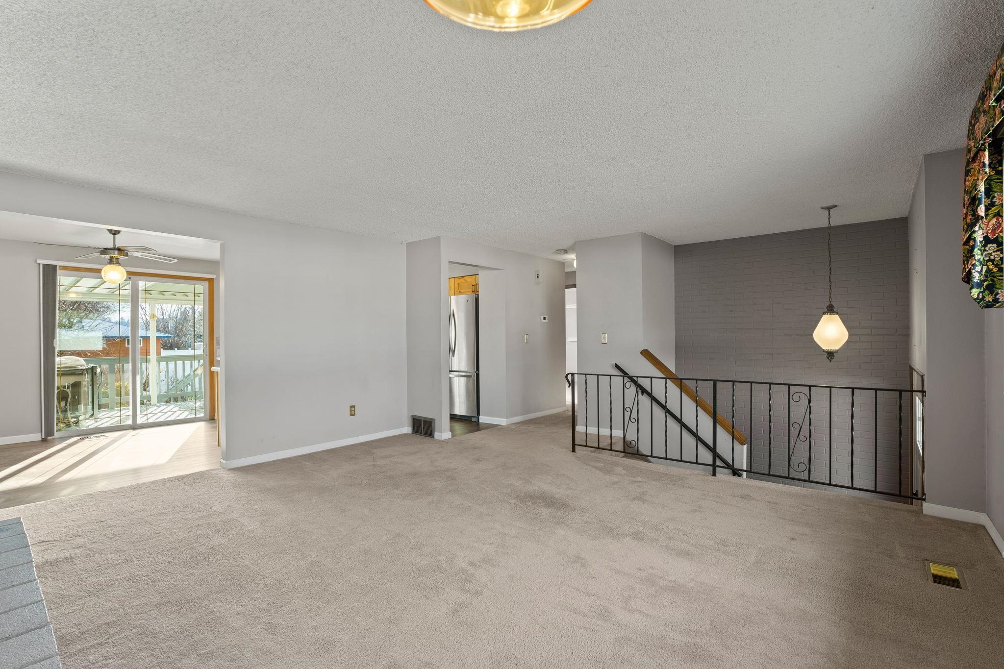 18924 East Riverside Avenue Greenacres, WA 99016 - Photo 8 of 39 Gallery Image 8