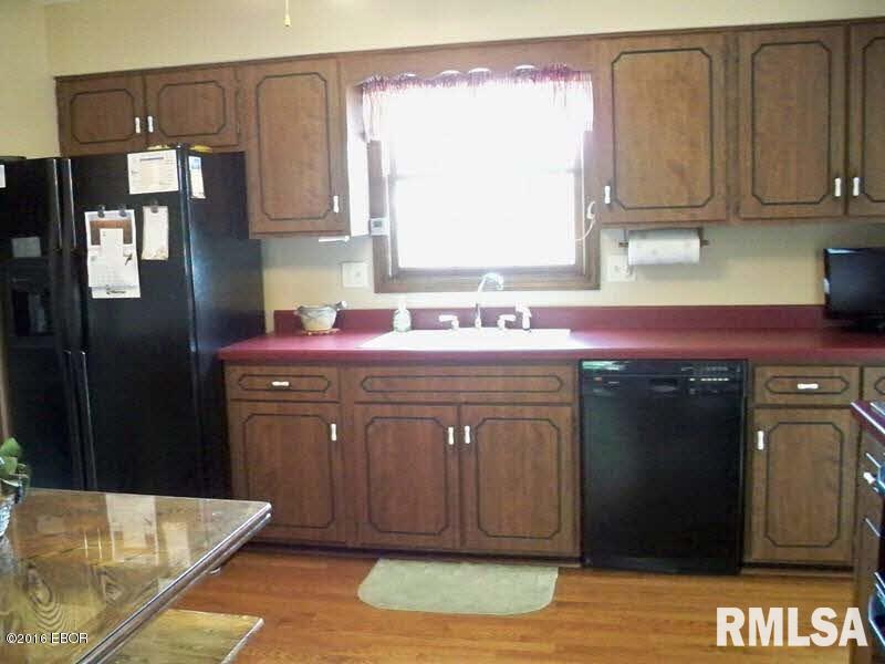 309 Gateway Road Marion, IL 62959 - Photo 8 of 9 Gallery Image 8