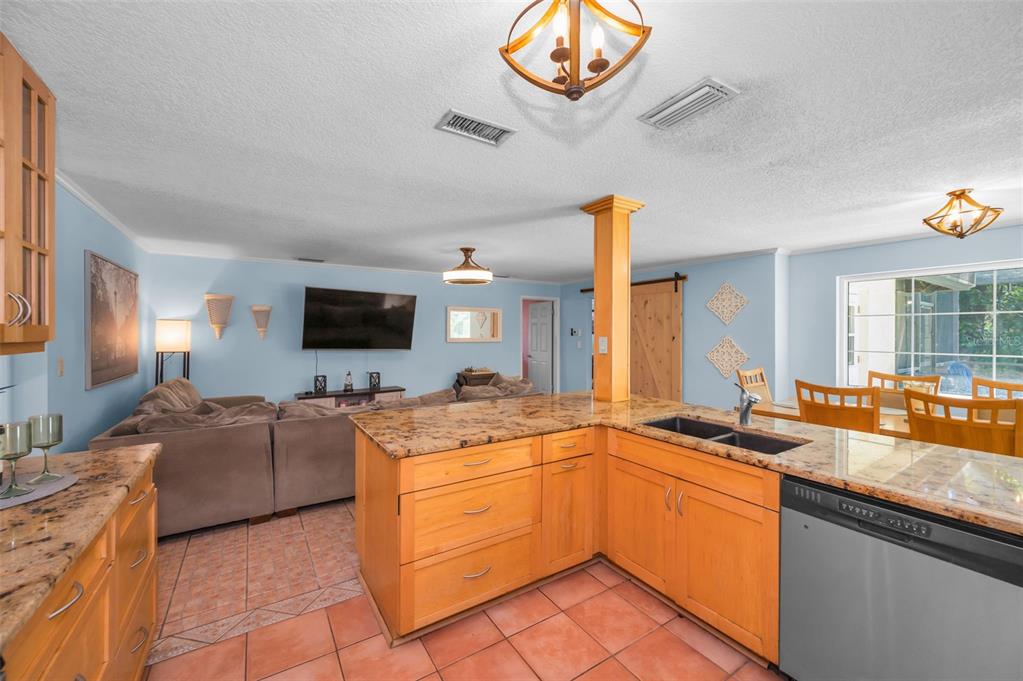 520 Sandy Hook Road Palm Harbor, FL 34683 - Photo 16 of 76
