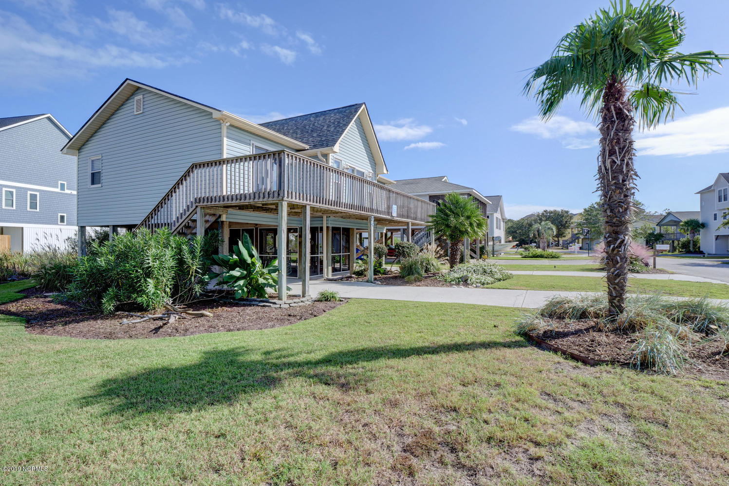 54 N Ridge Surf City, NC 28445 - Photo 3 of 32 54 N Ridge Surf City NC 28445-large-027-