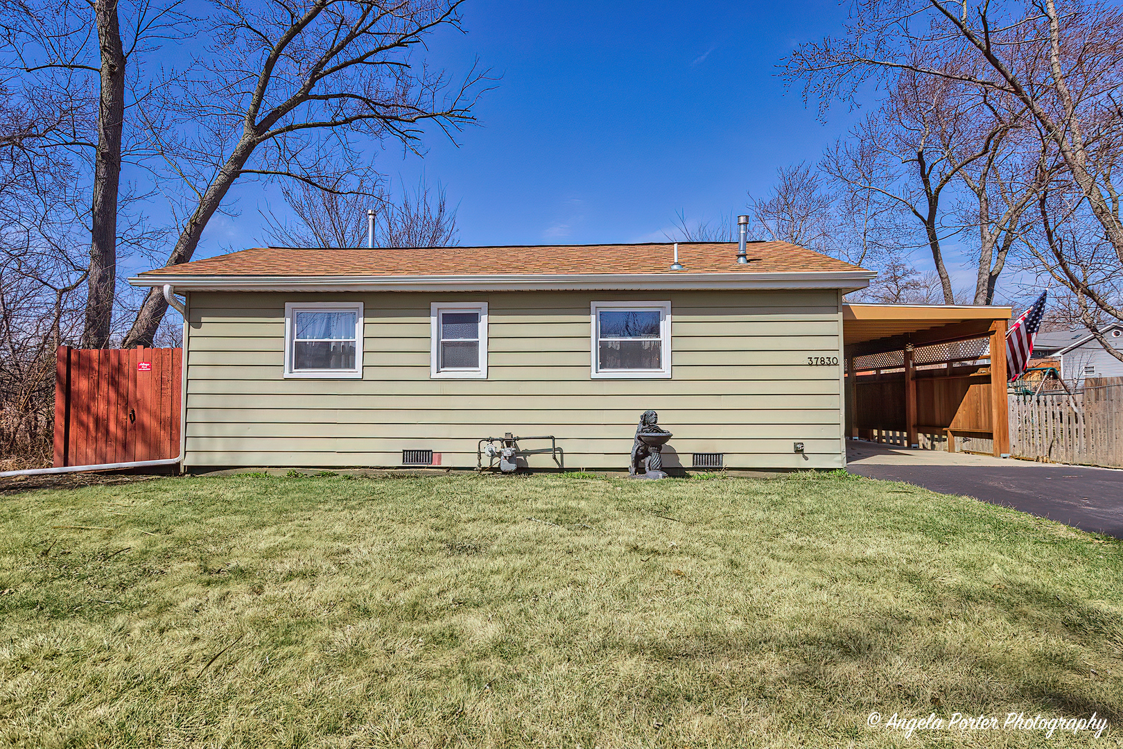 37830 North Watts Avenue Spring Grove, IL 60081 - Photo 2 of 20 a backyard of a house with seating space
