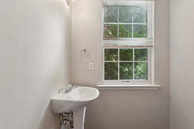 $199,900 | 622 Providence Place Southwest, Atlanta, GA 30331