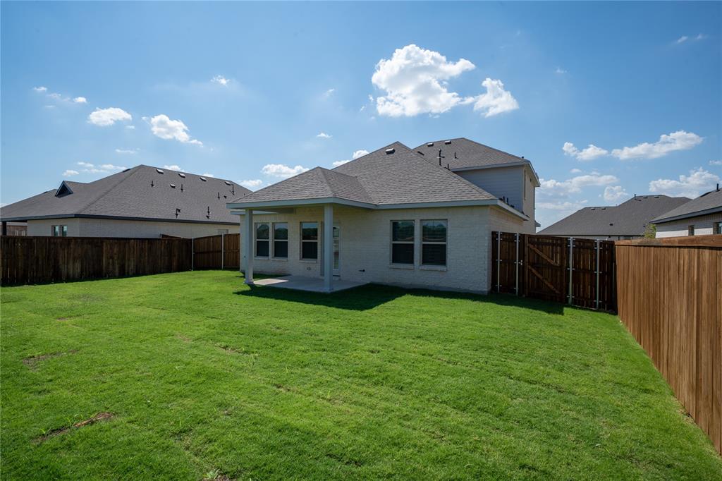 2109 Maple Rdg Drive Van Alstyne, TX 75495 - Photo 28 of 31 Gallery Image 28