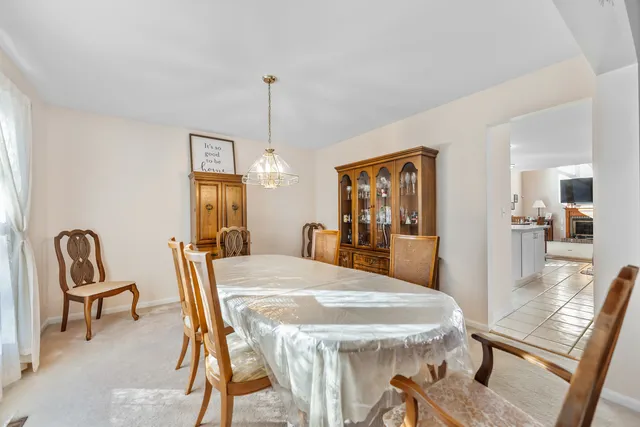 $435,000 | 1080 Wakefield Drive, Elgin, IL 60120