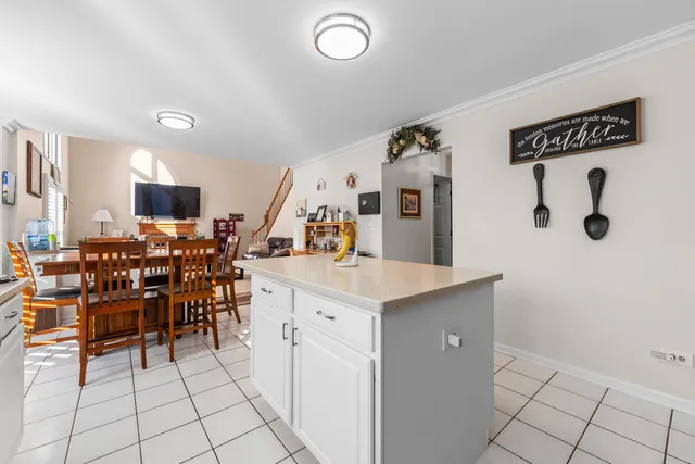 $435,000 | 1080 Wakefield Drive, Elgin, IL 60120