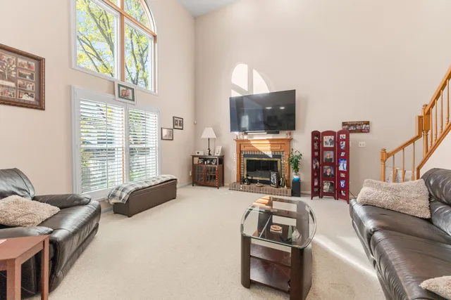 $435,000 | 1080 Wakefield Drive, Elgin, IL 60120