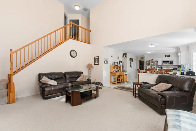 $435,000 | 1080 Wakefield Drive, Elgin, IL 60120