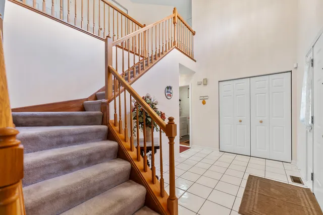 $435,000 | 1080 Wakefield Drive, Elgin, IL 60120