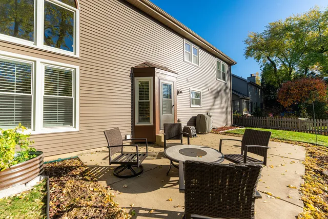 $435,000 | 1080 Wakefield Drive, Elgin, IL 60120