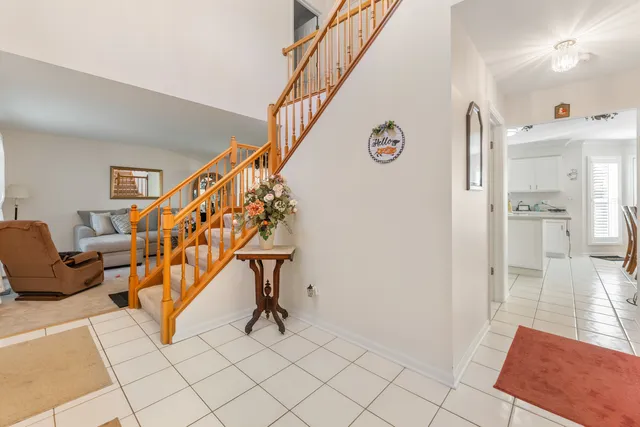 $435,000 | 1080 Wakefield Drive, Elgin, IL 60120