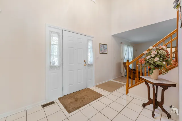 $435,000 | 1080 Wakefield Drive, Elgin, IL 60120