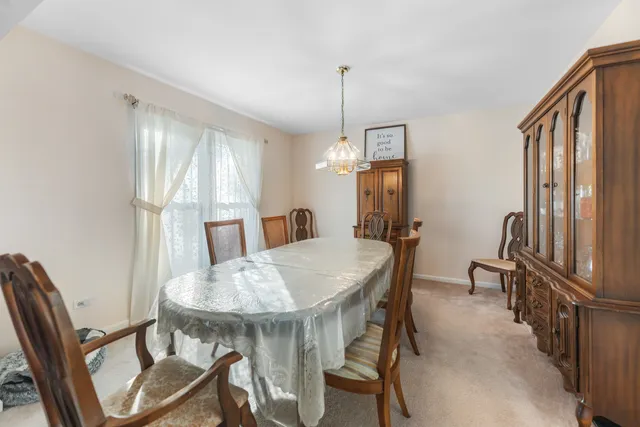 $435,000 | 1080 Wakefield Drive, Elgin, IL 60120