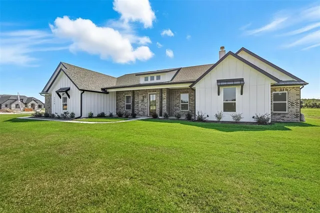 $562,400 | 1114 Silver Sage Trail, Weatherford, TX 76085