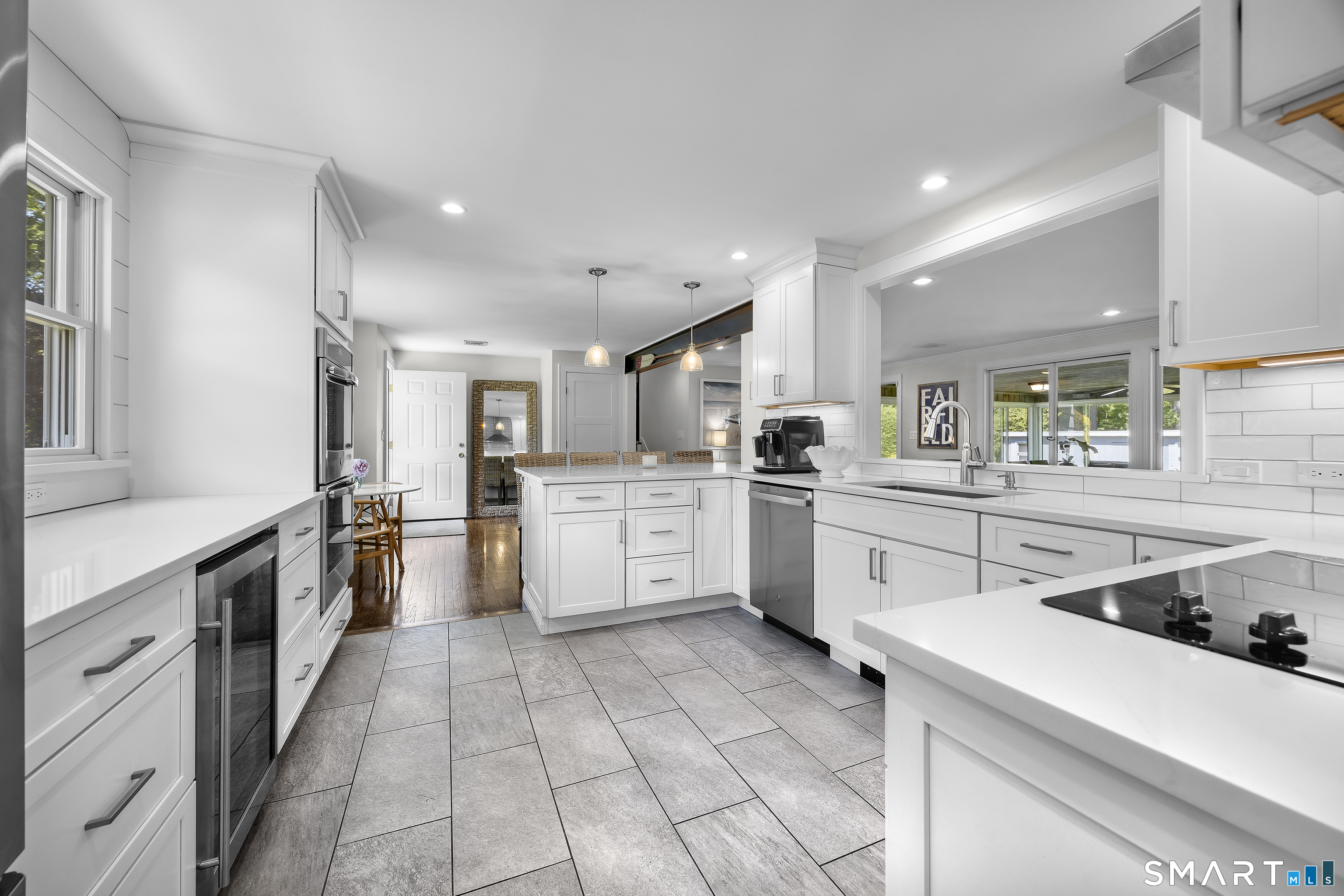 470 Rock Ridge Road Fairfield, CT 06824 - Photo 7 of 40