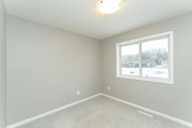 $350,000 | 1206 6th Avenue Southeast, Kasson, MN 55944