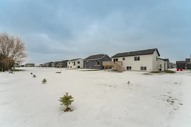 $350,000 | 1206 6th Avenue Southeast, Kasson, MN 55944