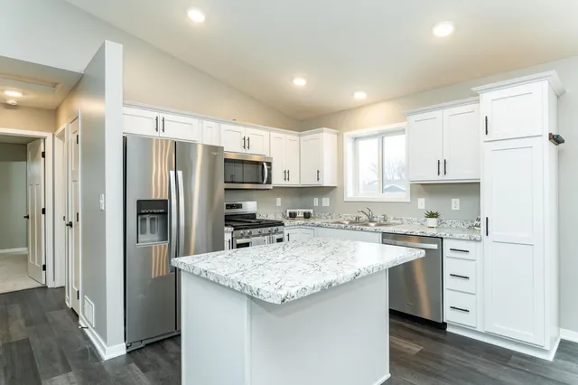 $350,000 | 1206 6th Avenue Southeast, Kasson, MN 55944