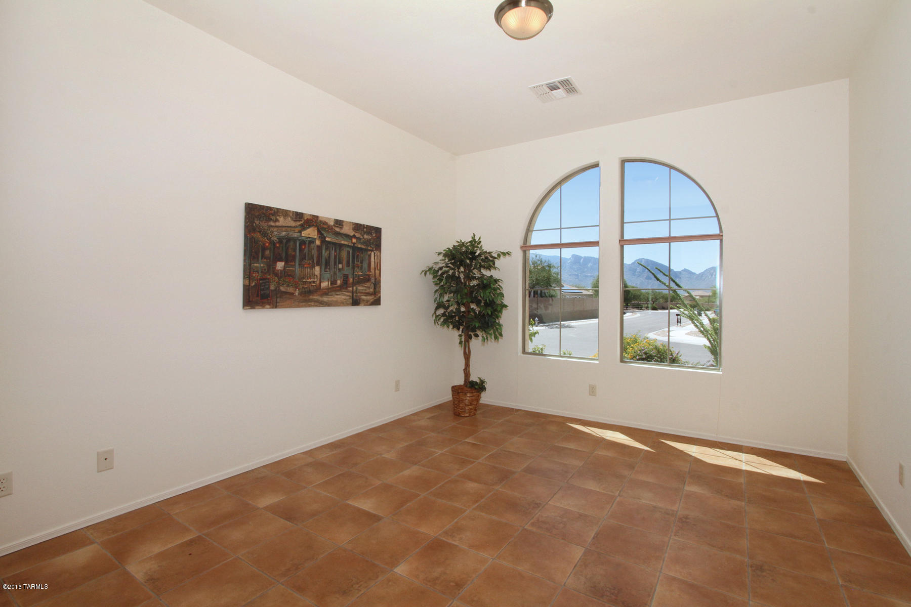 1244 West Rodriguez Road Oro Valley, AZ 85755 - Photo 5 of 30