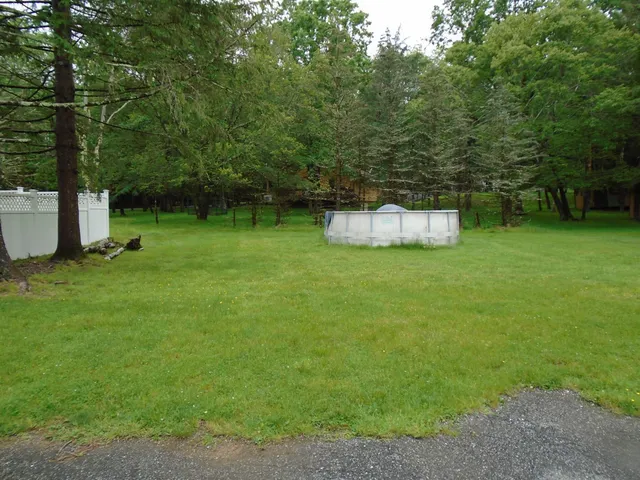 $411,500 | 387 North Shore Drive, Albrightsville, PA 18210