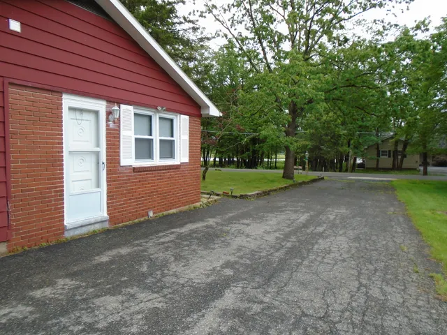 $411,500 | 387 North Shore Drive, Albrightsville, PA 18210