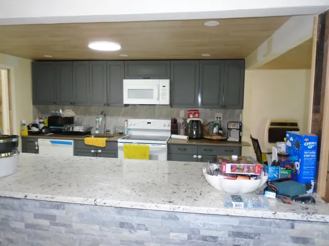 $411,500 | 387 North Shore Drive, Albrightsville, PA 18210