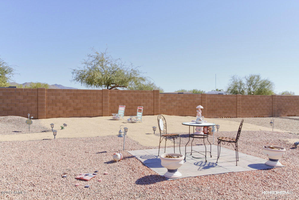 1611 East Maddock Road Phoenix, AZ 85086 - Photo 13 of 18 Sand and Beach Area