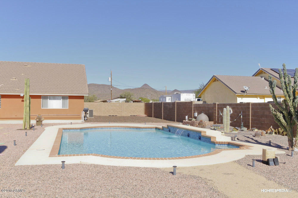 1611 East Maddock Road Phoenix, AZ 85086 - Photo 16 of 18 Pool Service Provided