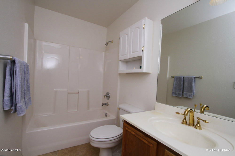 1611 East Maddock Road Phoenix, AZ 85086 - Photo 6 of 18 Second Bath
