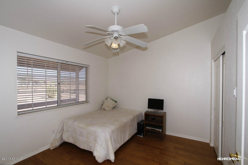 1611 East Maddock Road Phoenix, AZ 85086 - Photo 8 of 18 Third Bedroom
