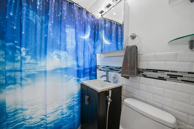 $439,900 | 67-09 218th Street, Unit DUPLEX | Oakland Gardens